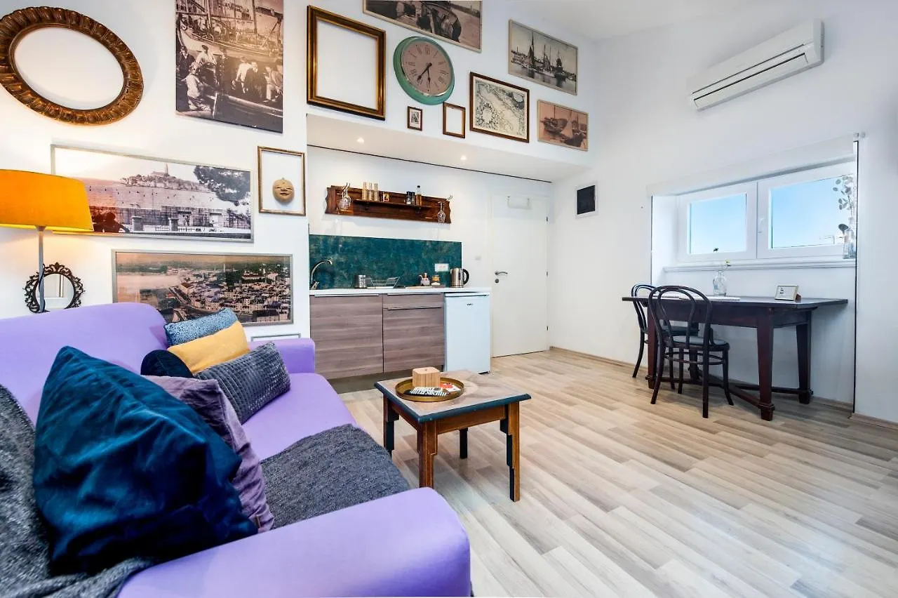 Loreto Lya Sea View Apartments Rovinj